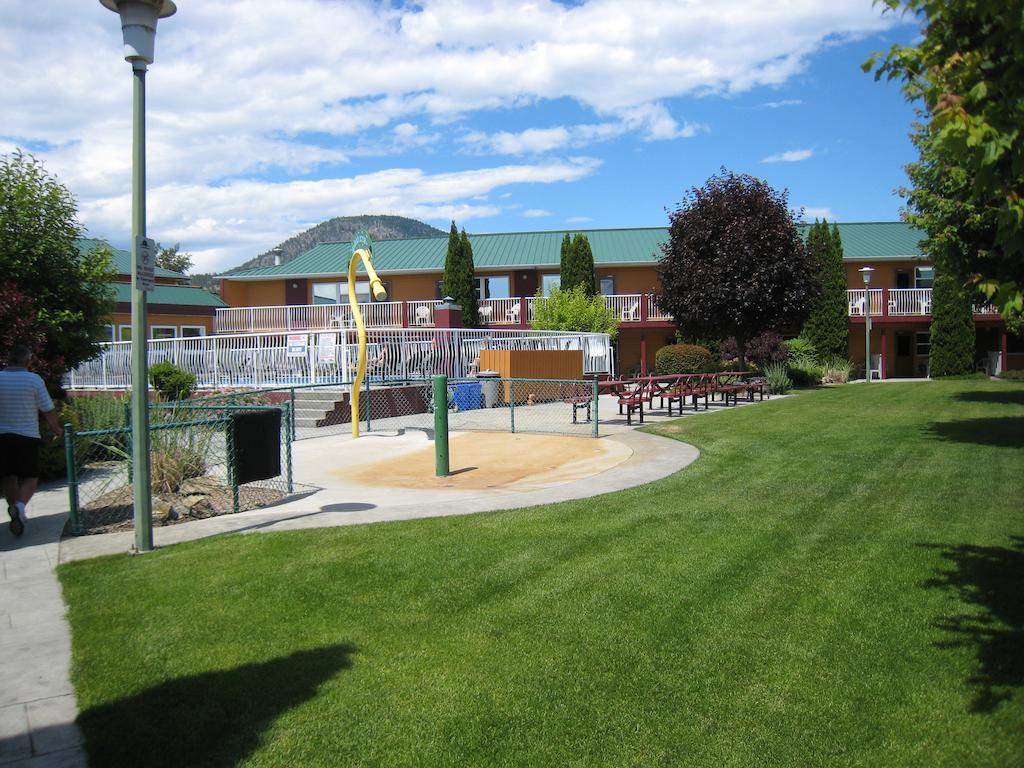 Days Inn By Wyndham Penticton Conference Centre Exterior photo