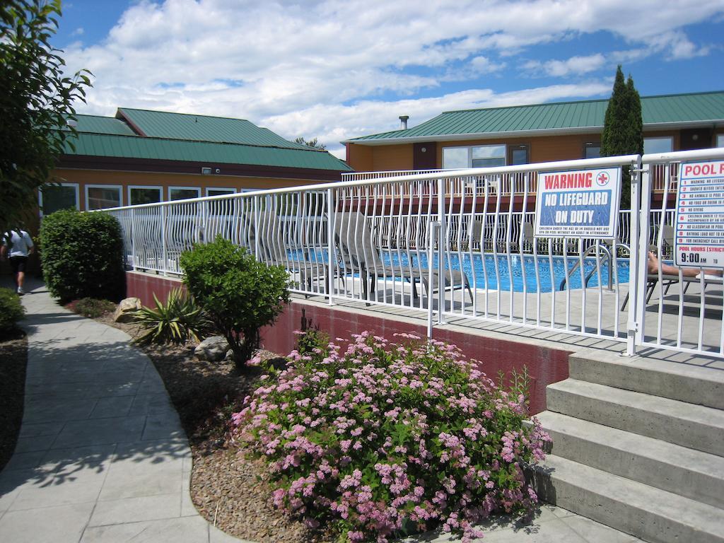 Days Inn By Wyndham Penticton Conference Centre Exterior photo